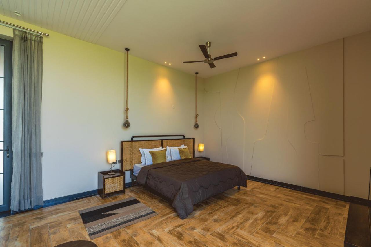 Stayvista'S Anantam - Luxury 4Br Villa With Huge Swimming Pool In Delhi 뉴델리 외부 사진